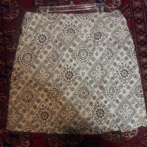 Patterned Skirt White Stag Sz. 8 in Women
